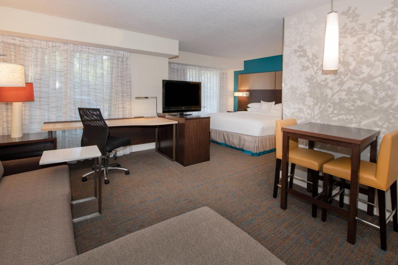 Residence Inn By Marriott Jacksonville Butler Boulevard Екстериор снимка