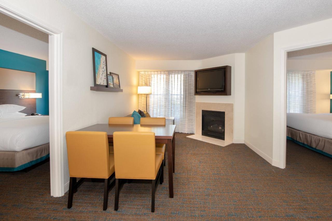 Residence Inn By Marriott Jacksonville Butler Boulevard Екстериор снимка